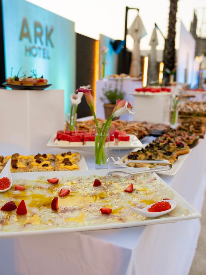 Prodhim përmbajtje eventi për marketing dixhital — gjatë një nate eventi në Tiranë.